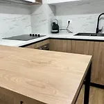Cozy Nest - Check-in 24h Appartamento Tirana